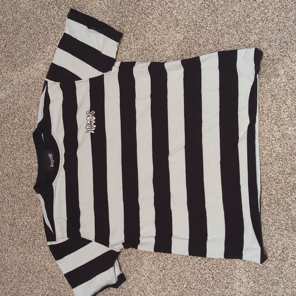 Welcome striped Black & White tee